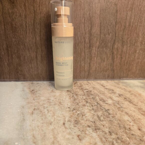 NEW Nature Love Brightening Dark Spot Corrector Vitamin C + Licorice sealed - Picture 1 of 1
